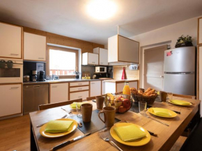 Chalet confortable avec cheminée, animaux acceptés, parking, wifi gratuit - FR-1-181-2796